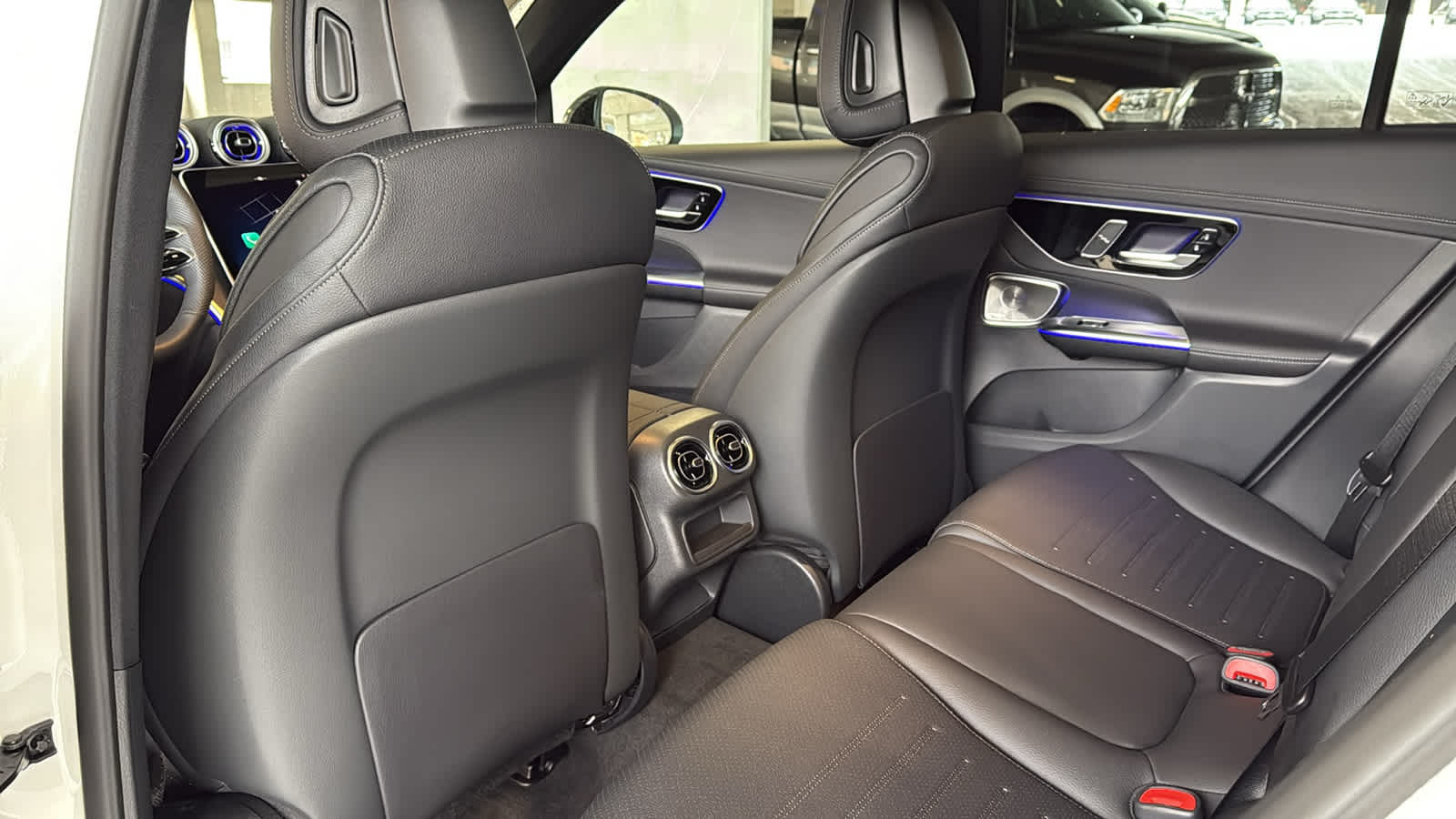 Thumbnail: 2026 Mercedes-Benz GLC - 28