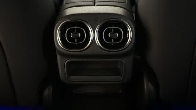 Thumbnail: 2026 Mercedes-Benz GLC - 28