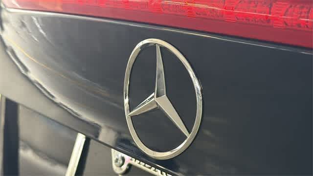 Thumbnail: 2015 Mercedes-Benz SLK - 9