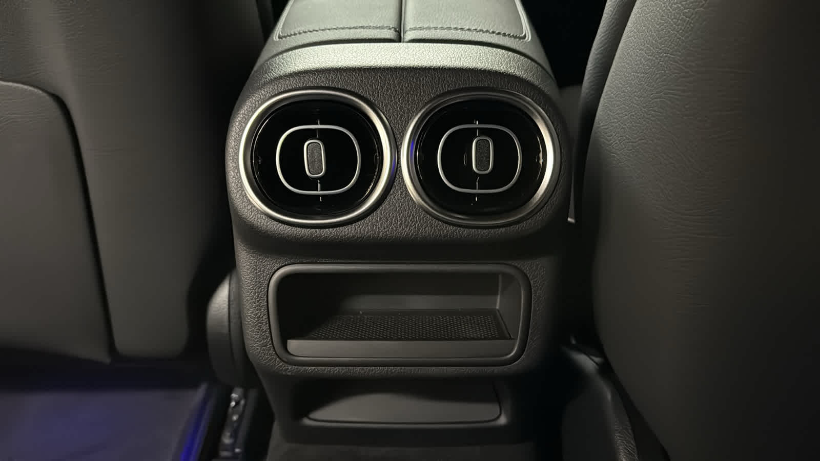 Thumbnail: 2026 Mercedes-Benz GLC - 29