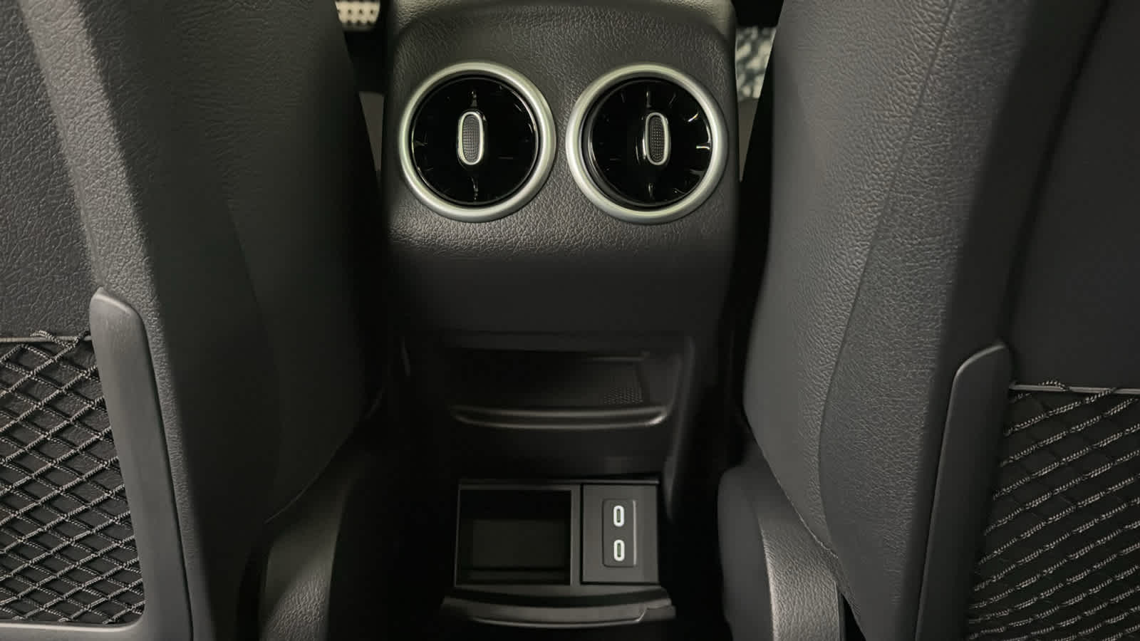 Thumbnail: 2026 Mercedes-Benz GLA - 31