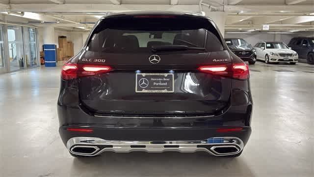 Thumbnail: 2025 Mercedes-Benz GLC - 7