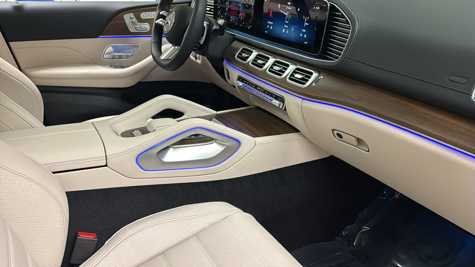 Thumbnail: 2026 Mercedes-Benz GLS - 37
