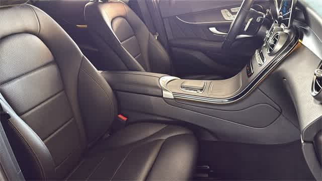 Thumbnail: 2022 Mercedes-Benz GLC - 34