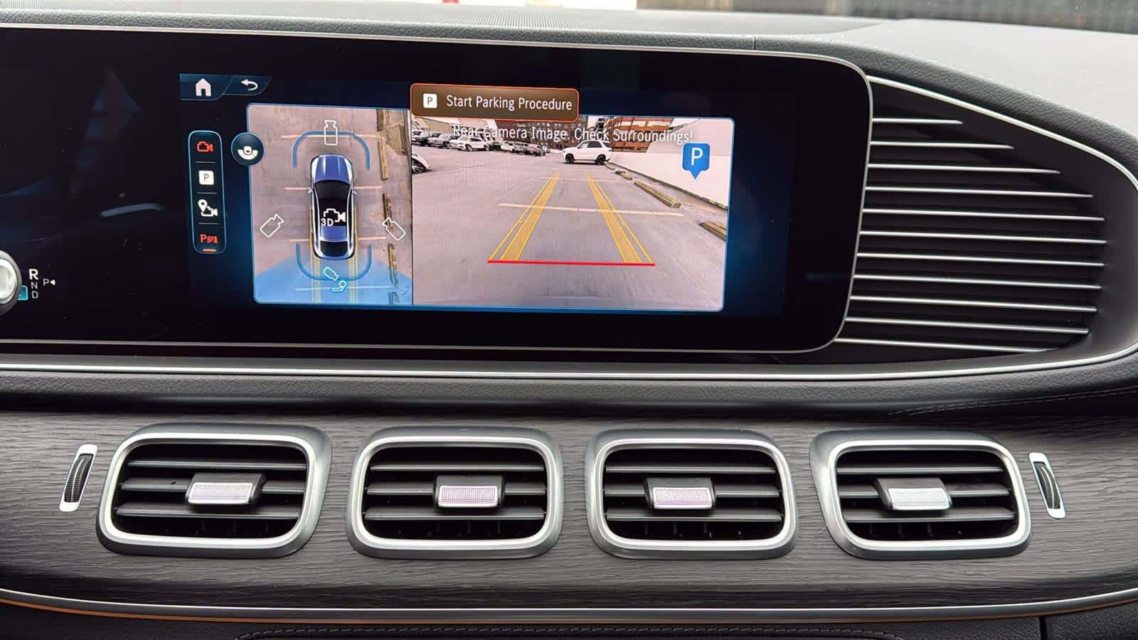 Thumbnail: 2026 Mercedes-Benz GLE - 22