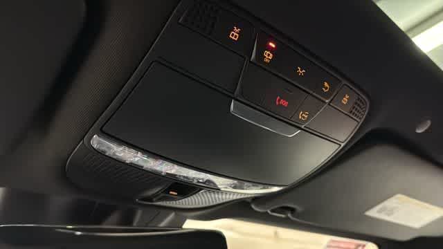 Thumbnail: 2022 Mercedes-Benz GLC - 24