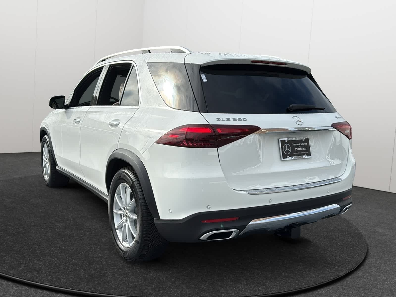 Thumbnail: 2026 Mercedes-Benz GLE - 4