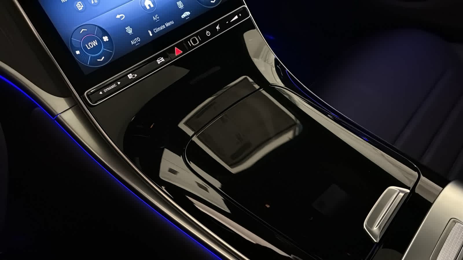 Thumbnail: 2026 Mercedes-Benz GLC - 23