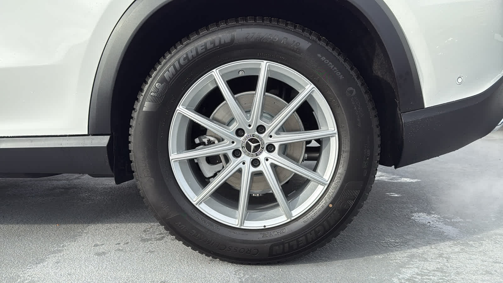 Thumbnail: 2026 Mercedes-Benz GLE - 10