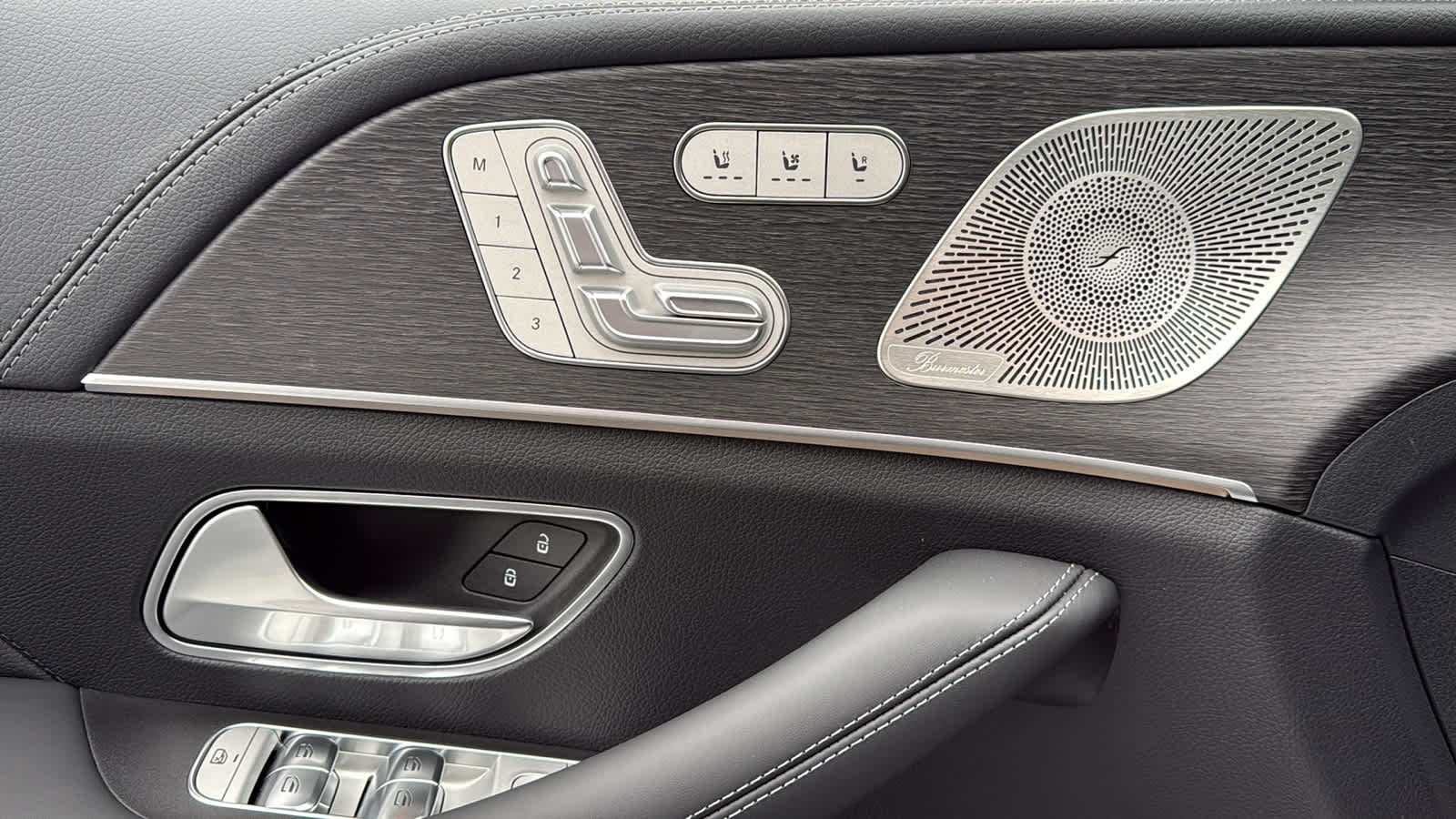 Thumbnail: 2026 Mercedes-Benz GLE - 17