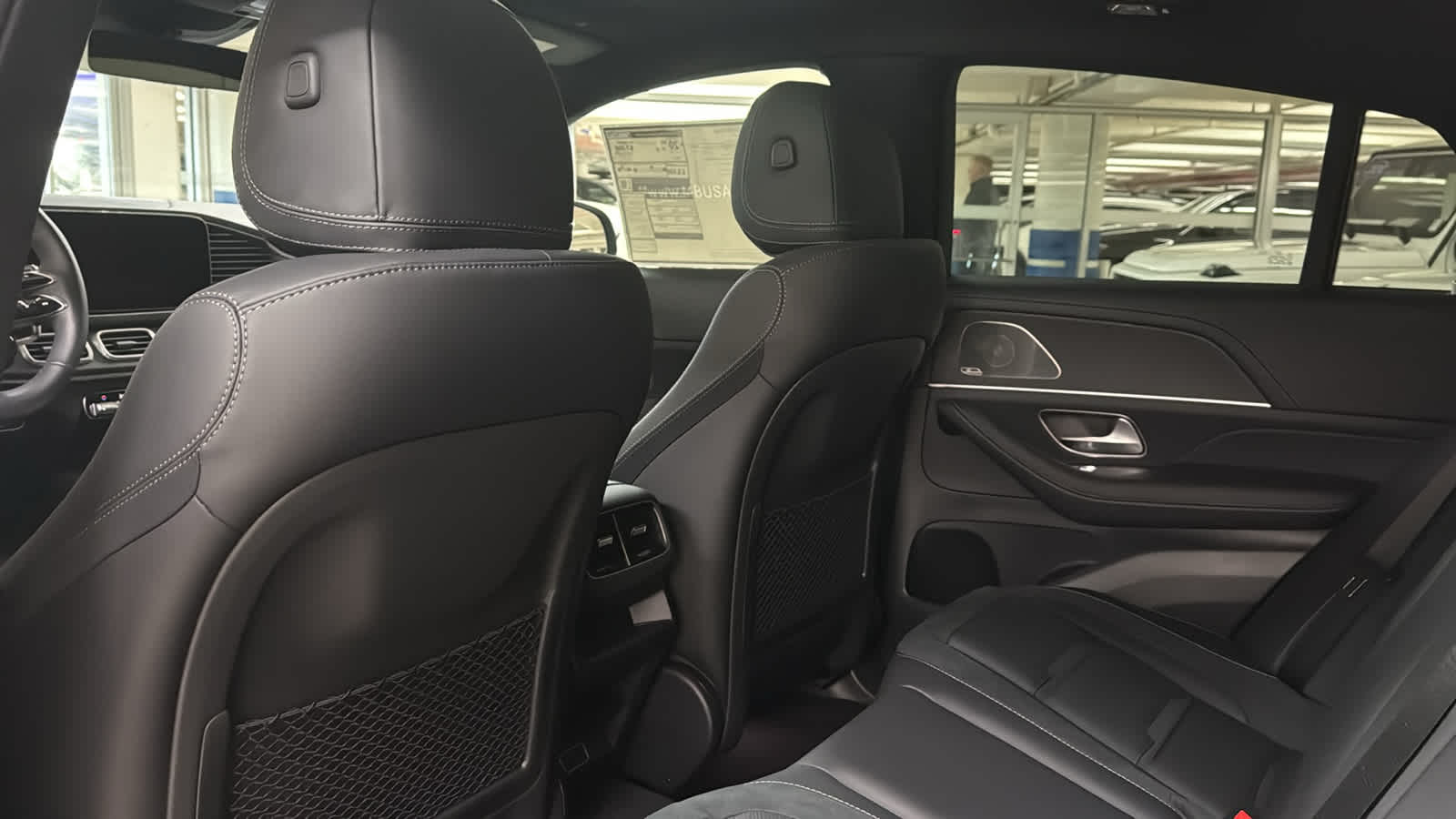 Thumbnail: 2026 Mercedes-Benz GLE - 27