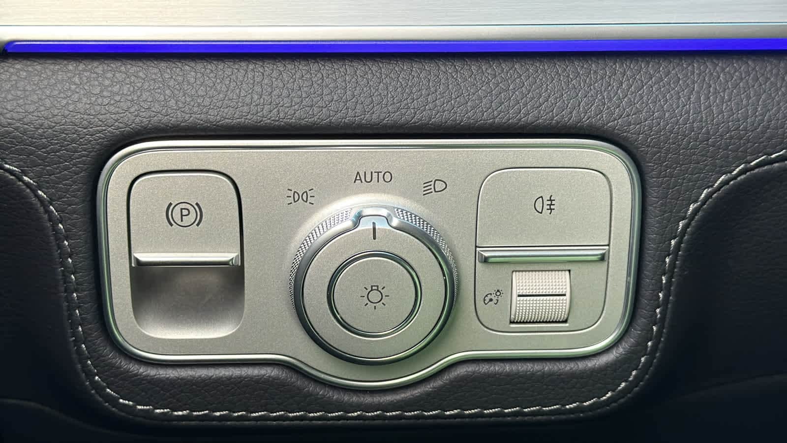 Thumbnail: 2025 Mercedes-Benz GLE - 17