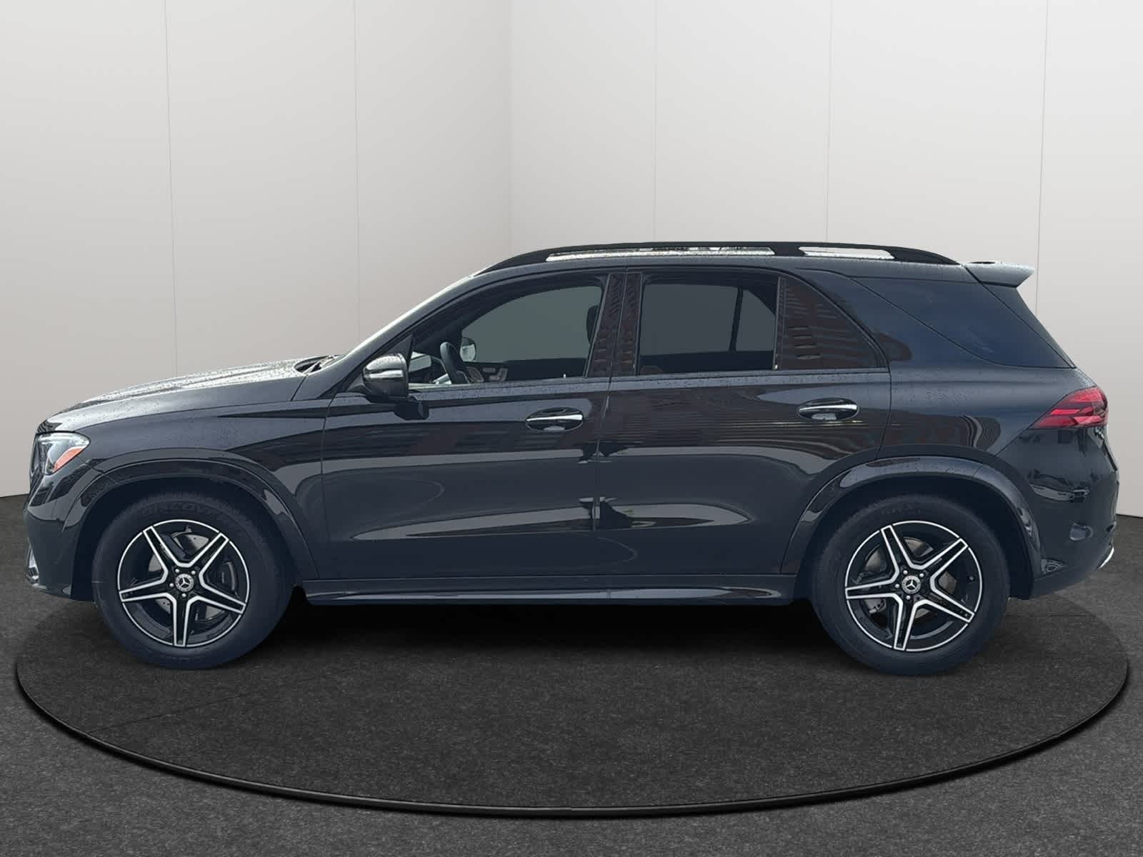 Thumbnail: 2026 Mercedes-Benz GLE - 3