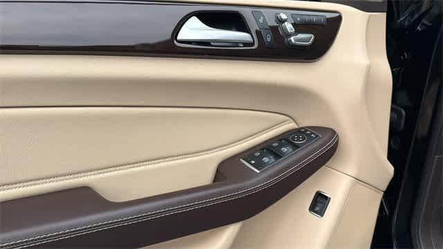 Thumbnail: 2017 Mercedes-Benz GLE - 13