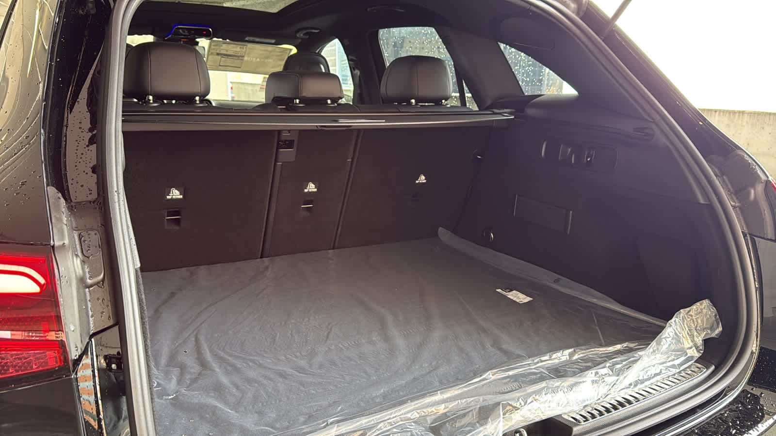 Thumbnail: 2026 Mercedes-Benz GLC - 30