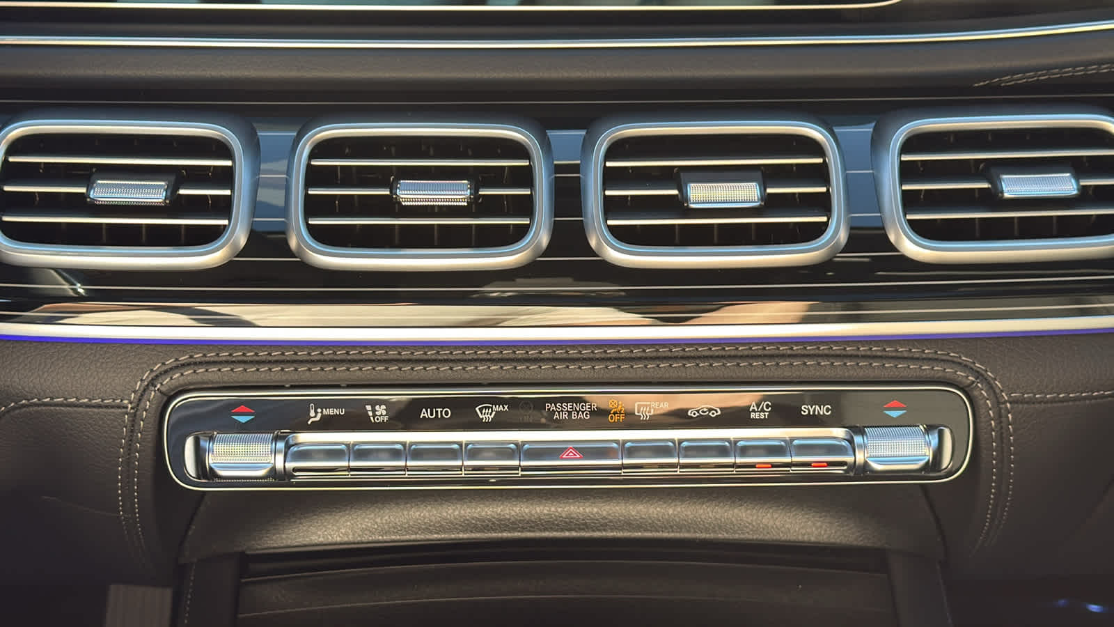 Thumbnail: 2026 Mercedes-Benz GLE - 23