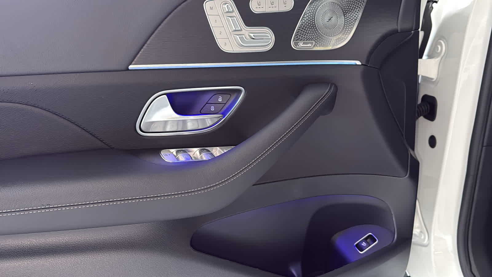 Thumbnail: 2026 Mercedes-Benz GLE - 17