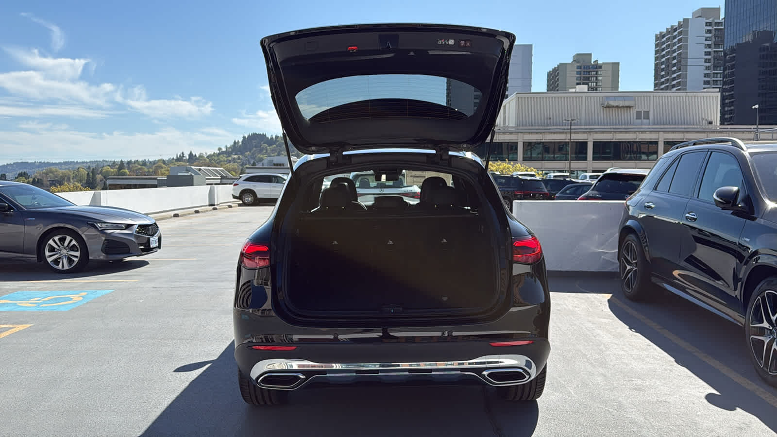 Thumbnail: 2026 Mercedes-Benz GLC - 8