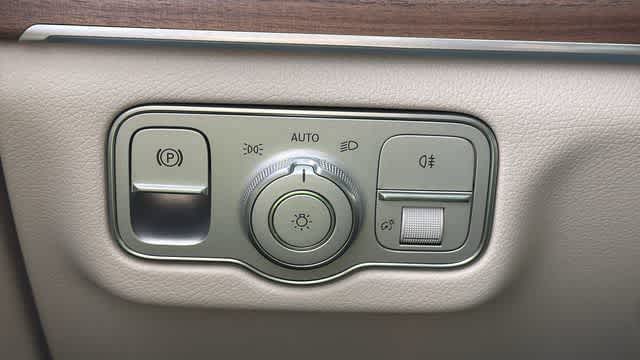 Thumbnail: 2026 Mercedes-Benz GLE - 17