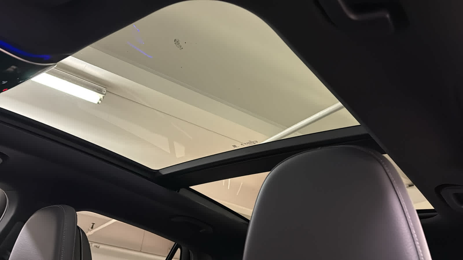 Thumbnail: 2026 Mercedes-Benz GLC - 26