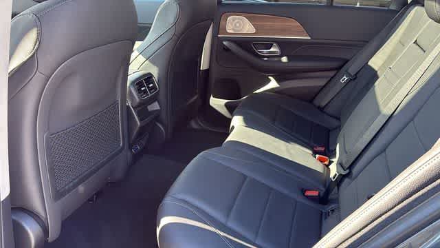 Thumbnail: 2025 Mercedes-Benz GLE - 30