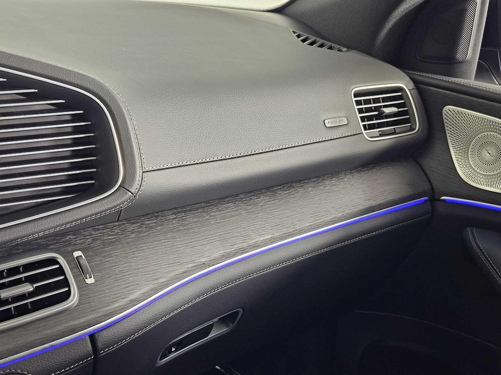 Thumbnail: 2025 Mercedes-Benz GLE - 37