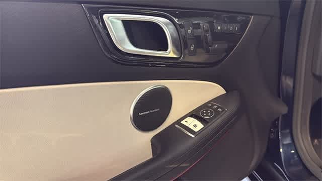 Thumbnail: 2015 Mercedes-Benz SLK - 13