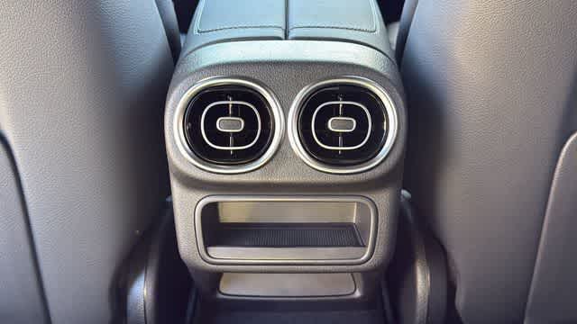 Thumbnail: 2026 Mercedes-Benz GLC - 10
