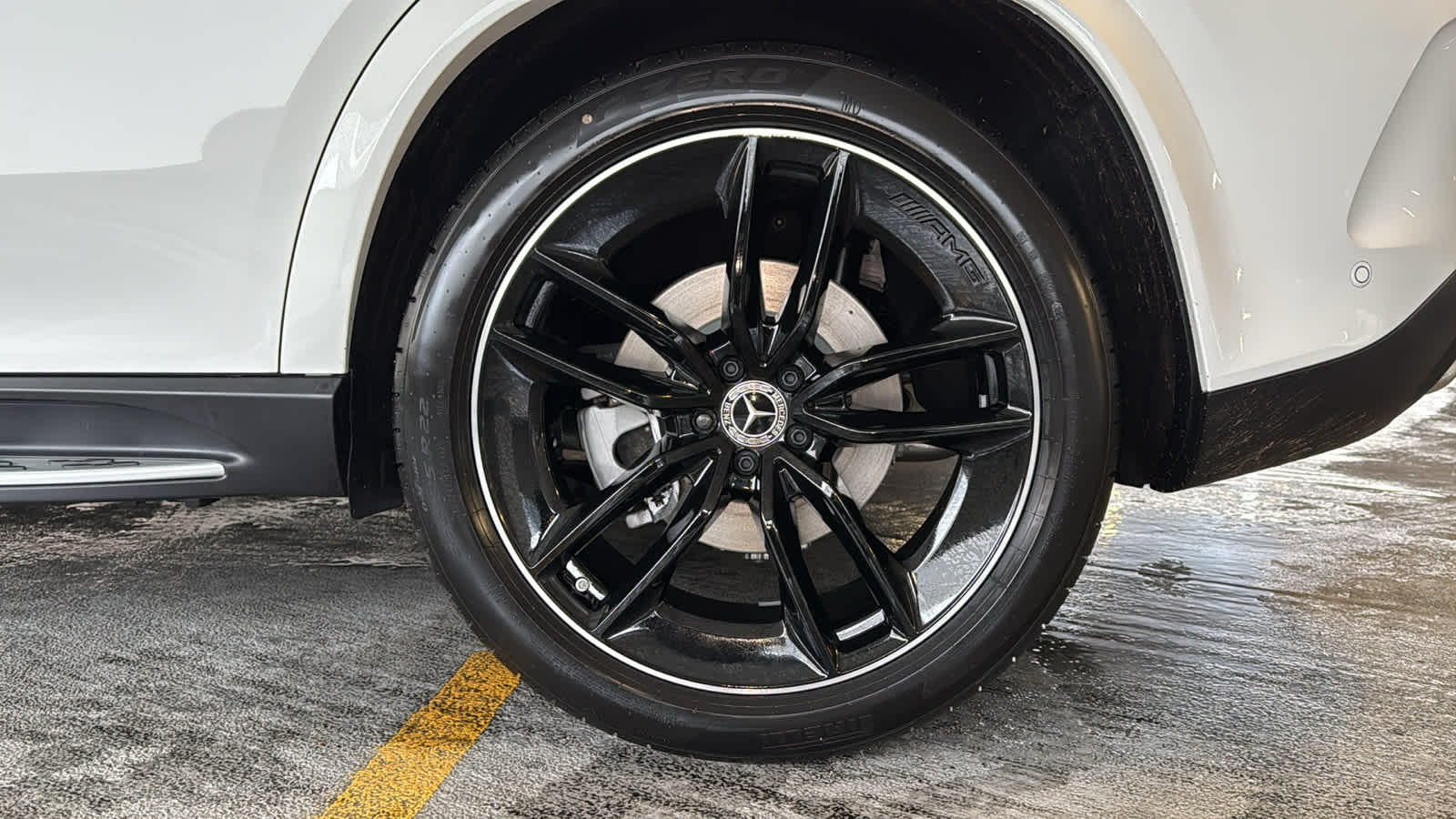 Thumbnail: 2026 Mercedes-Benz GLE - 12