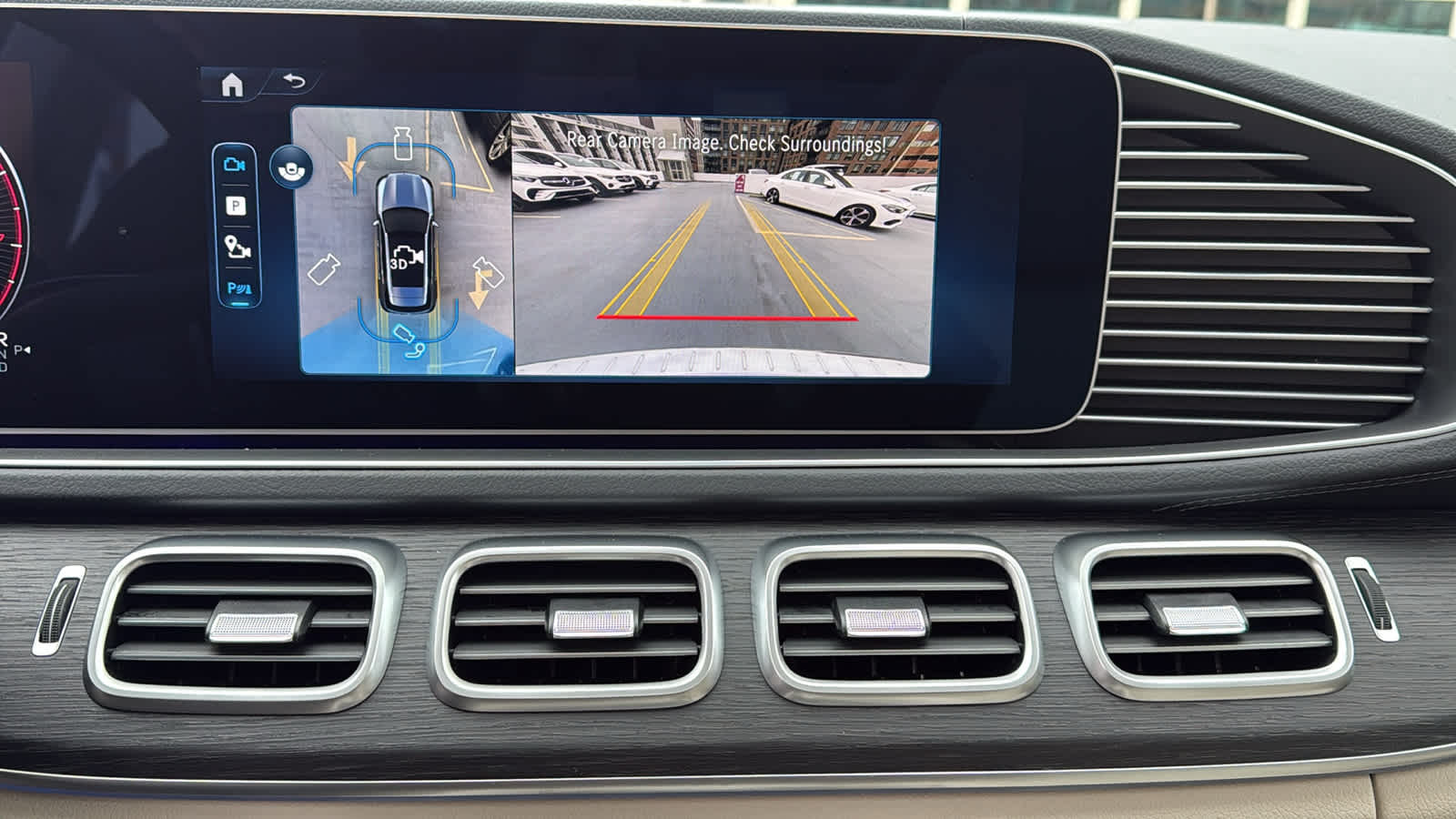 Thumbnail: 2026 Mercedes-Benz GLE - 23