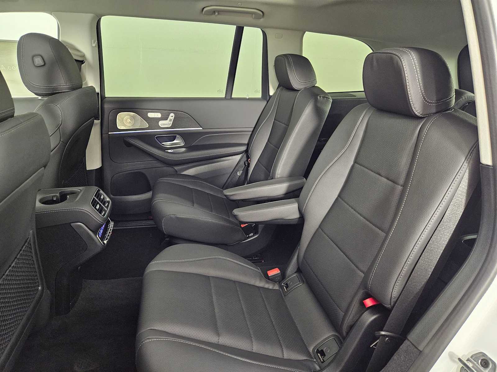 Thumbnail: 2025 Mercedes-Benz GLS - 20