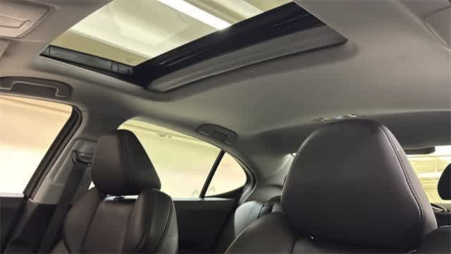 Thumbnail: 2015 Acura TLX - 25