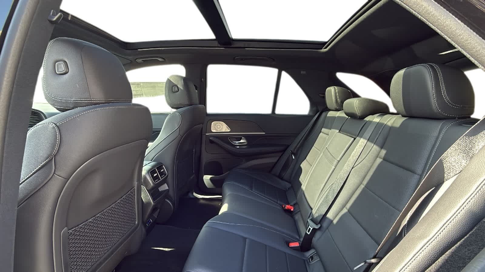 Thumbnail: 2026 Mercedes-Benz GLE - 6