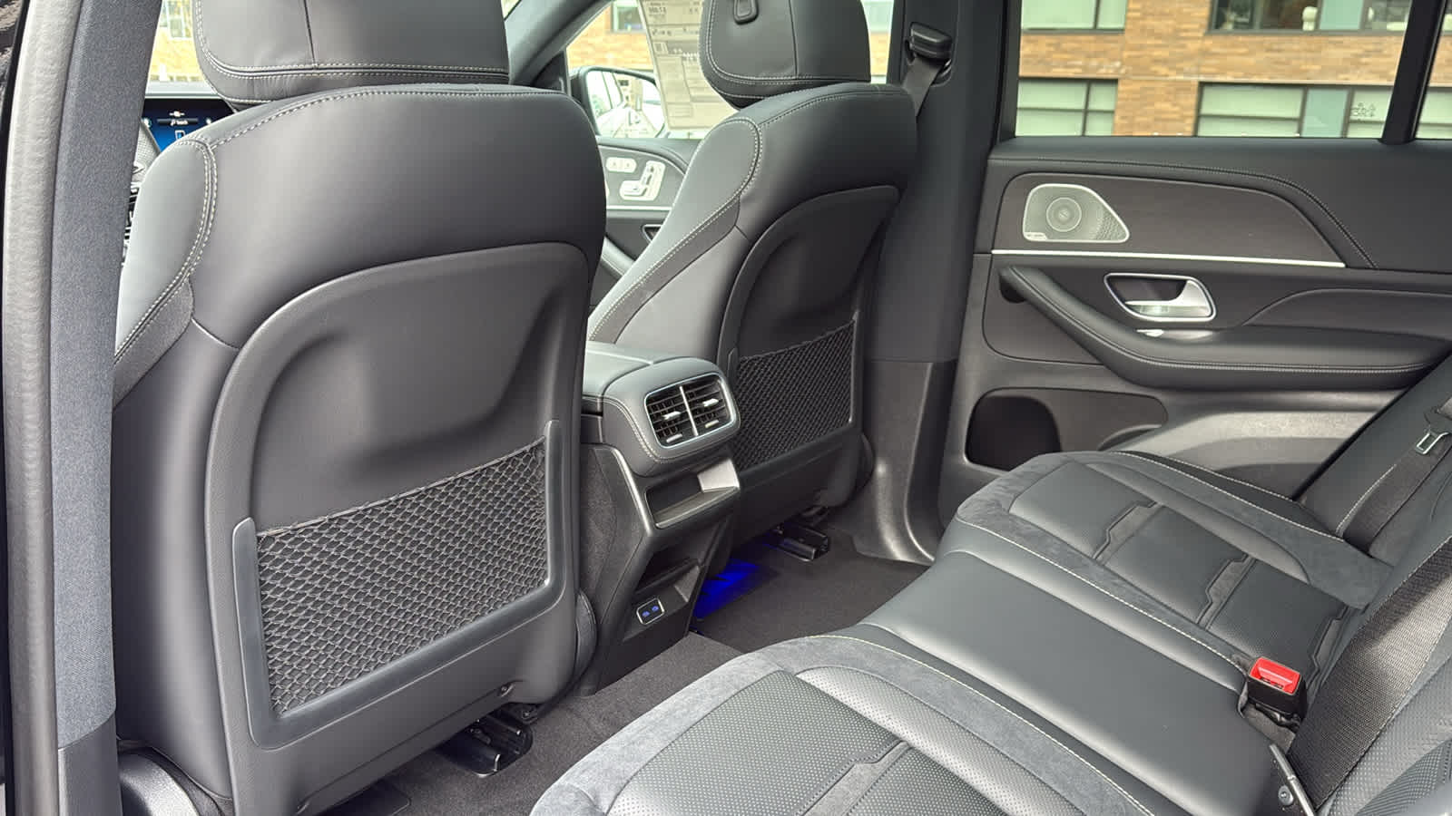 Thumbnail: 2026 Mercedes-Benz GLE - 29