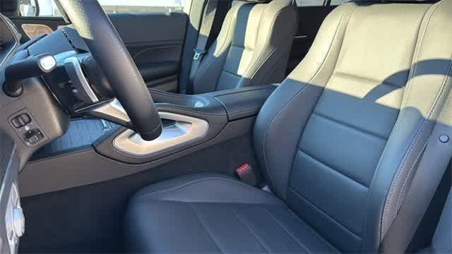 Thumbnail: 2025 Mercedes-Benz GLS - 27