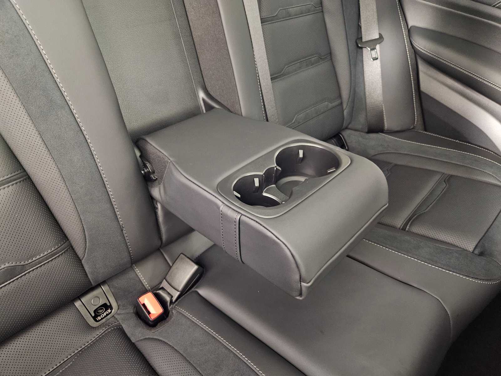 Thumbnail: 2025 Mercedes-Benz GLE - 36