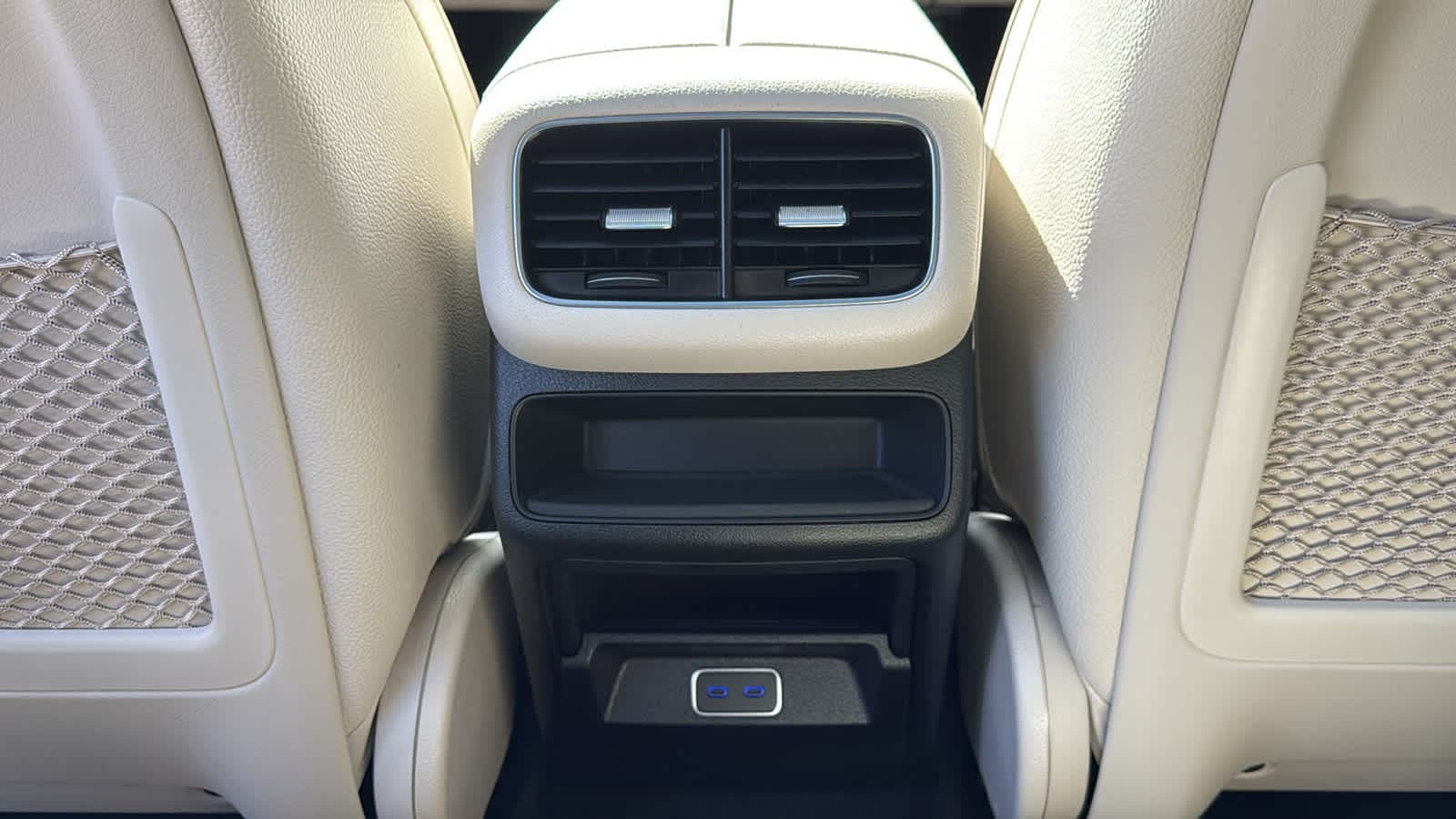 Thumbnail: 2026 Mercedes-Benz GLE - 31