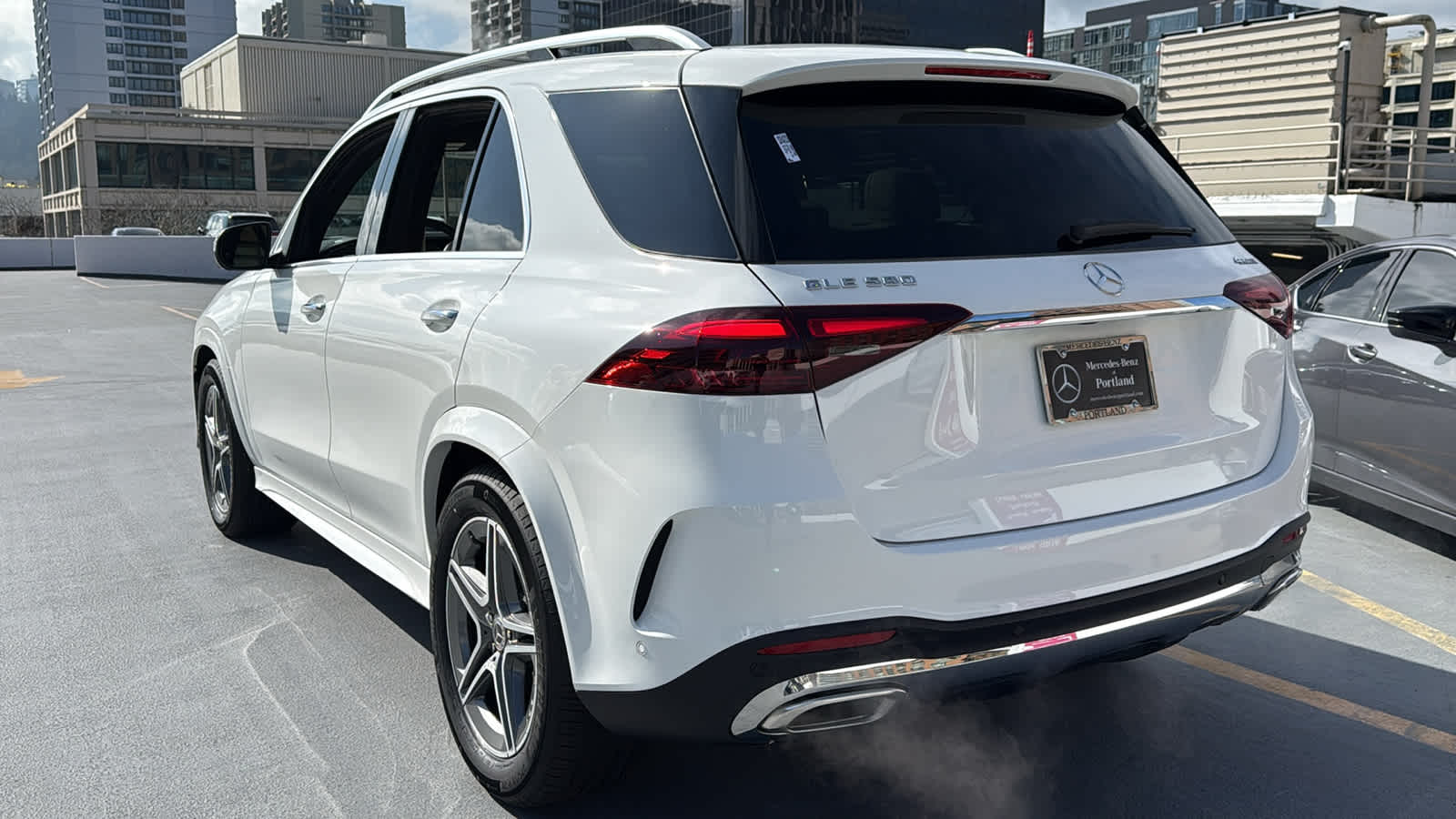 Thumbnail: 2026 Mercedes-Benz GLE - 7