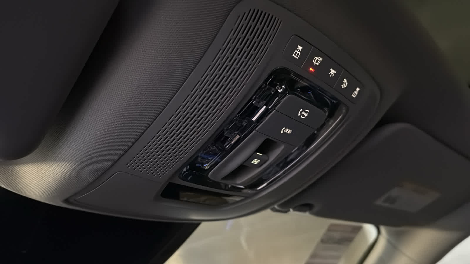 Thumbnail: 2026 Mercedes-Benz GLE - 25