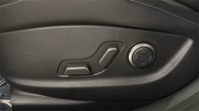 Thumbnail: 2023 Genesis G80 - 15