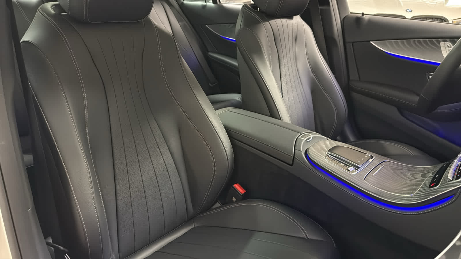 Thumbnail: 2023 Mercedes-Benz E-Class - 34