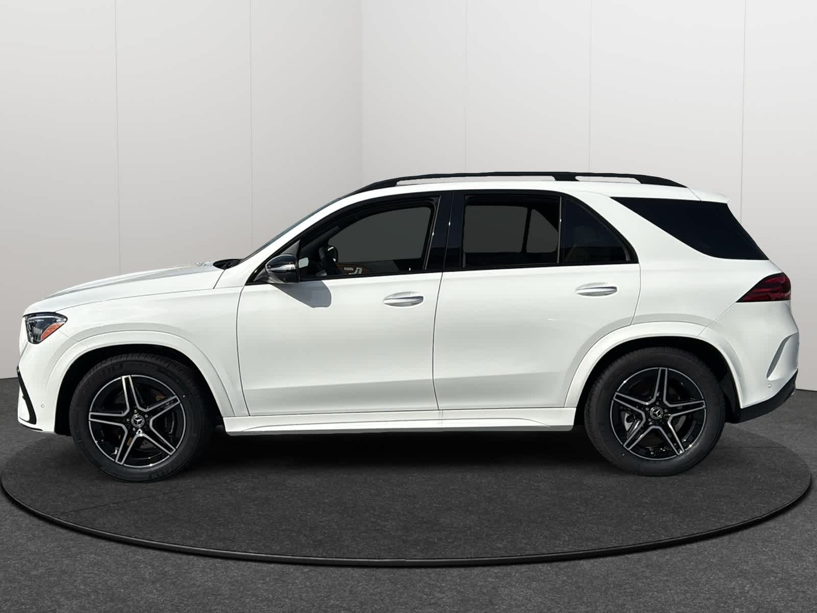 Thumbnail: 2026 Mercedes-Benz GLE - 3