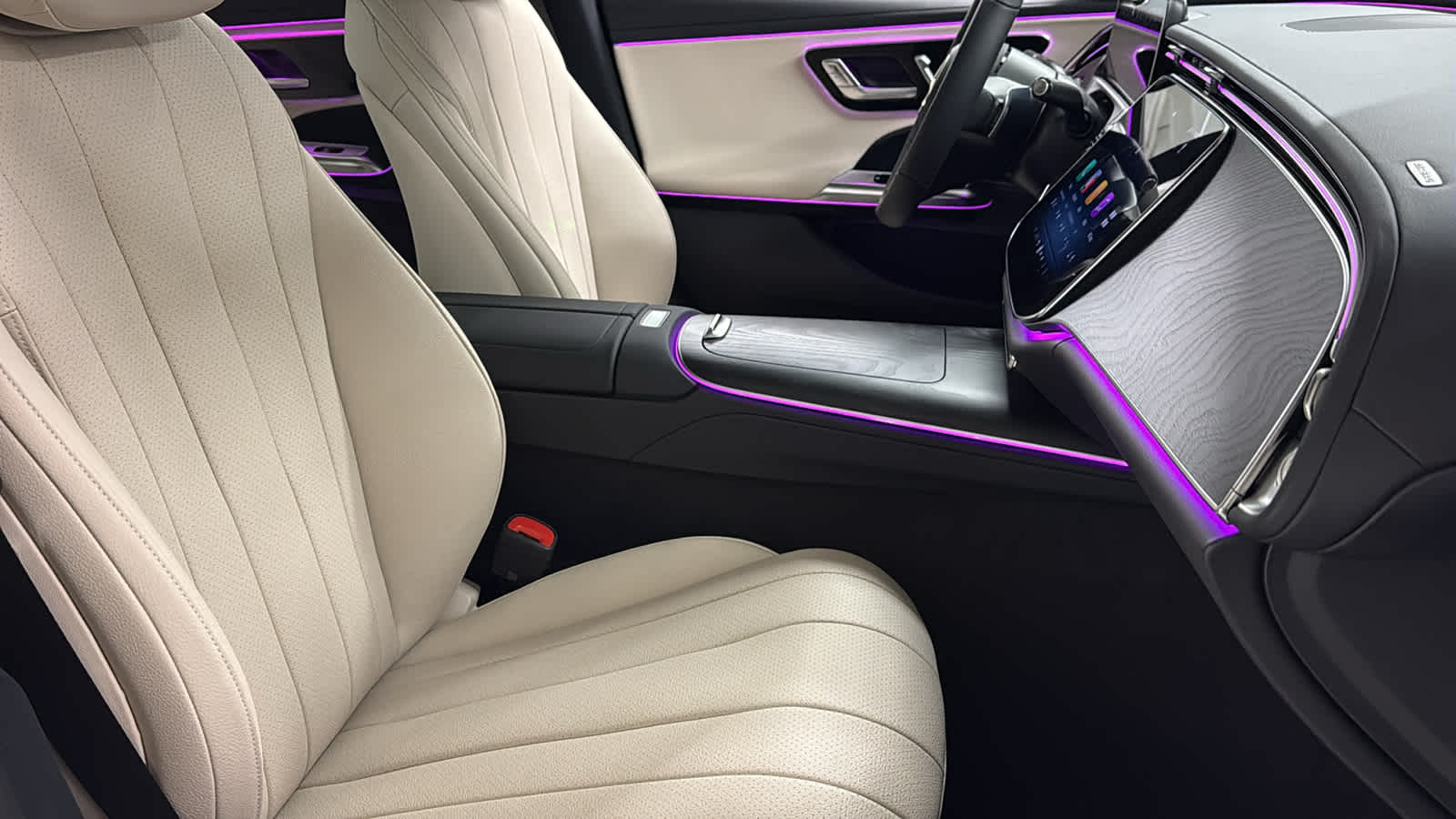Thumbnail: 2026 Mercedes-Benz E-Class - 33