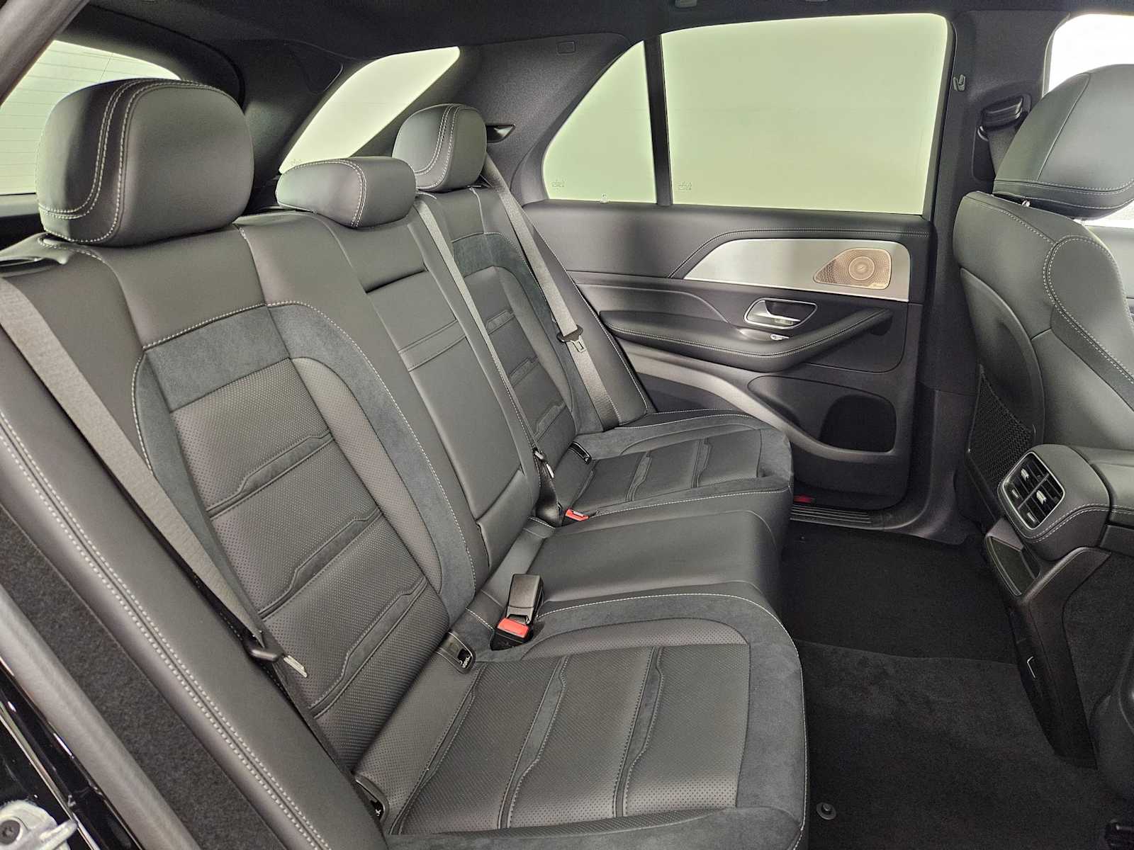 Thumbnail: 2025 Mercedes-Benz GLE - 20