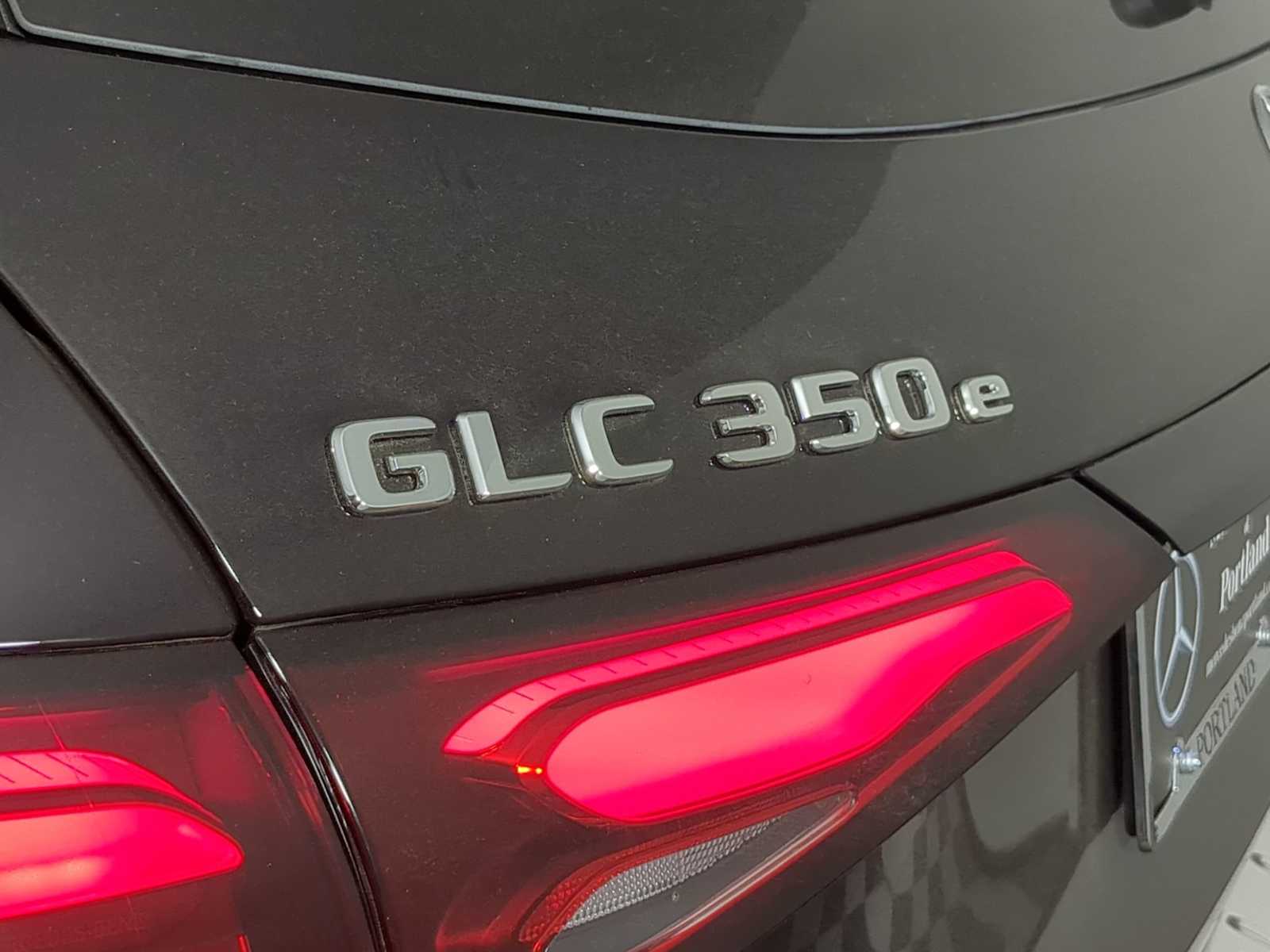 Thumbnail: 2026 Mercedes-Benz GLC - 11