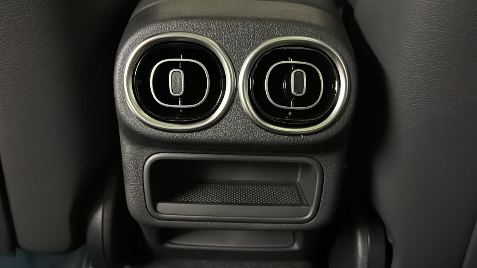 Thumbnail: 2026 Mercedes-Benz GLC - 30