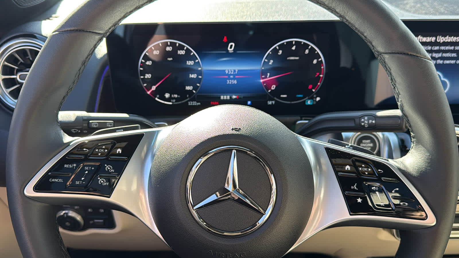 Thumbnail: 2025 Mercedes-Benz GLB - 25