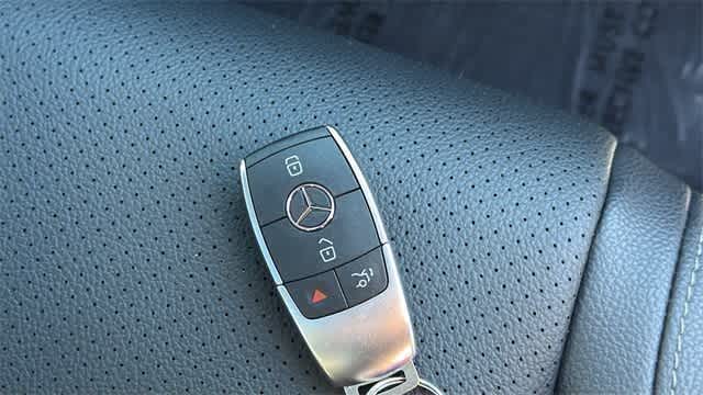 Thumbnail: 2025 Mercedes-Benz GLS - 37