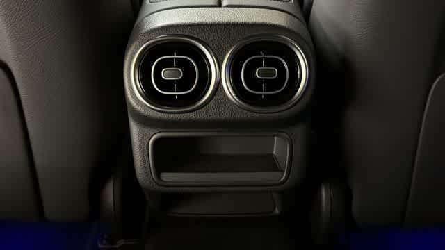 Thumbnail: 2026 Mercedes-Benz GLC - 27