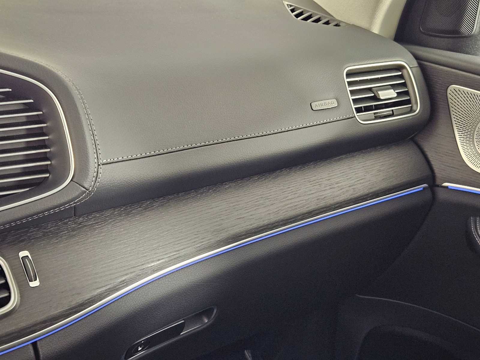 Thumbnail: 2025 Mercedes-Benz GLS - 39